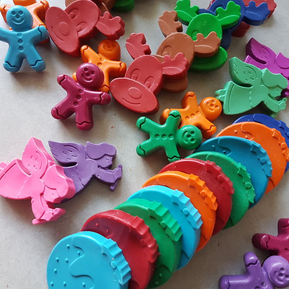 Christmas themed crayons - stocking fillers - Party Favours