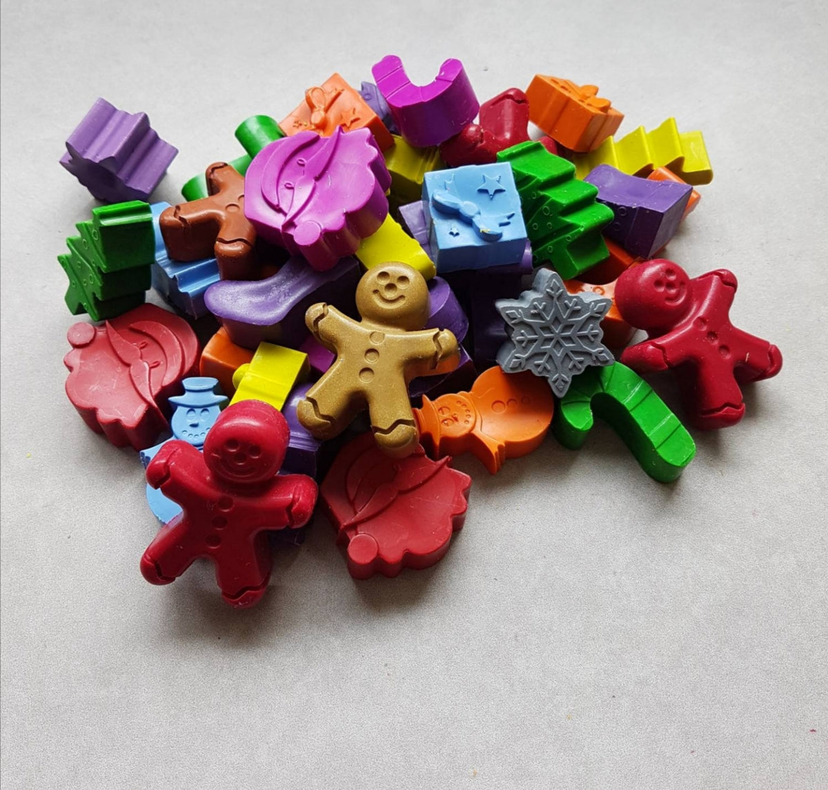 Christmas themed crayons - stocking fillers - Party Favours