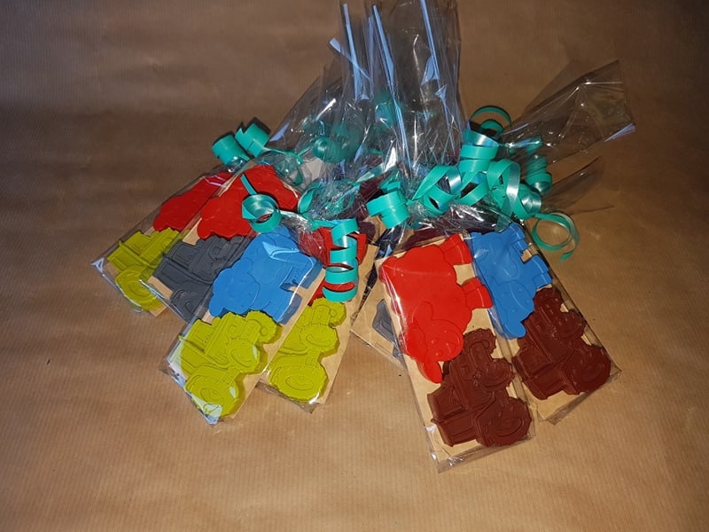 Farmyard Animal Party Favours - Tractor - Cow Children's Crayons - Party Bag Fillers - Farm Animal Crayons - Shaped Crayons