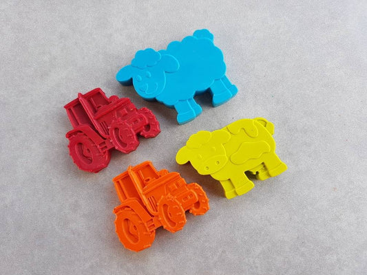 Farm Yard Party Favours - Children's Crayons - Farm Animals - Farm Themed Party - Tractor Crayons - Party Bag Fillers - Cow - Sheep
