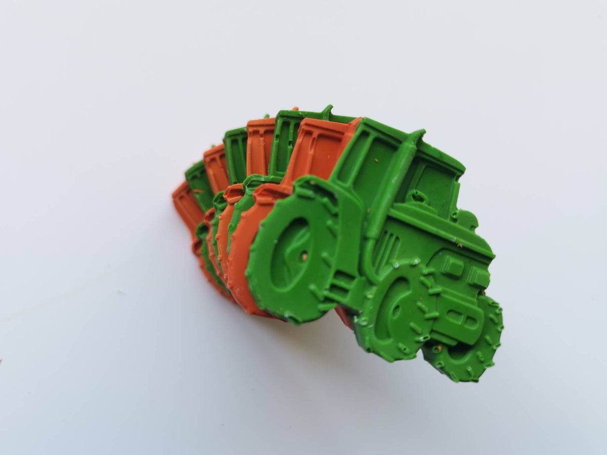 Farm Yard Party Favours - Children's Crayons - Farm Animals - Farm Themed Party - Tractor Crayons - Party Bag Fillers - Cow - Sheep